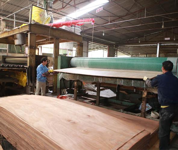 竹木胶合板生产