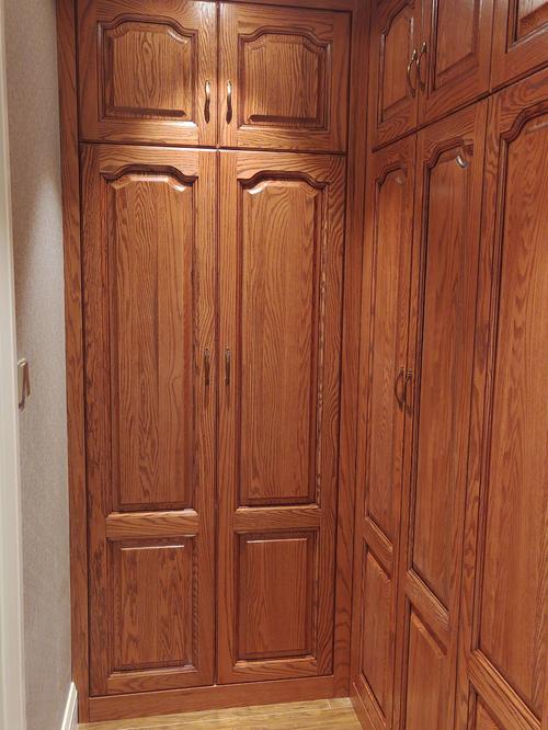 多层实木板做柜门容易变形吗的相关图片